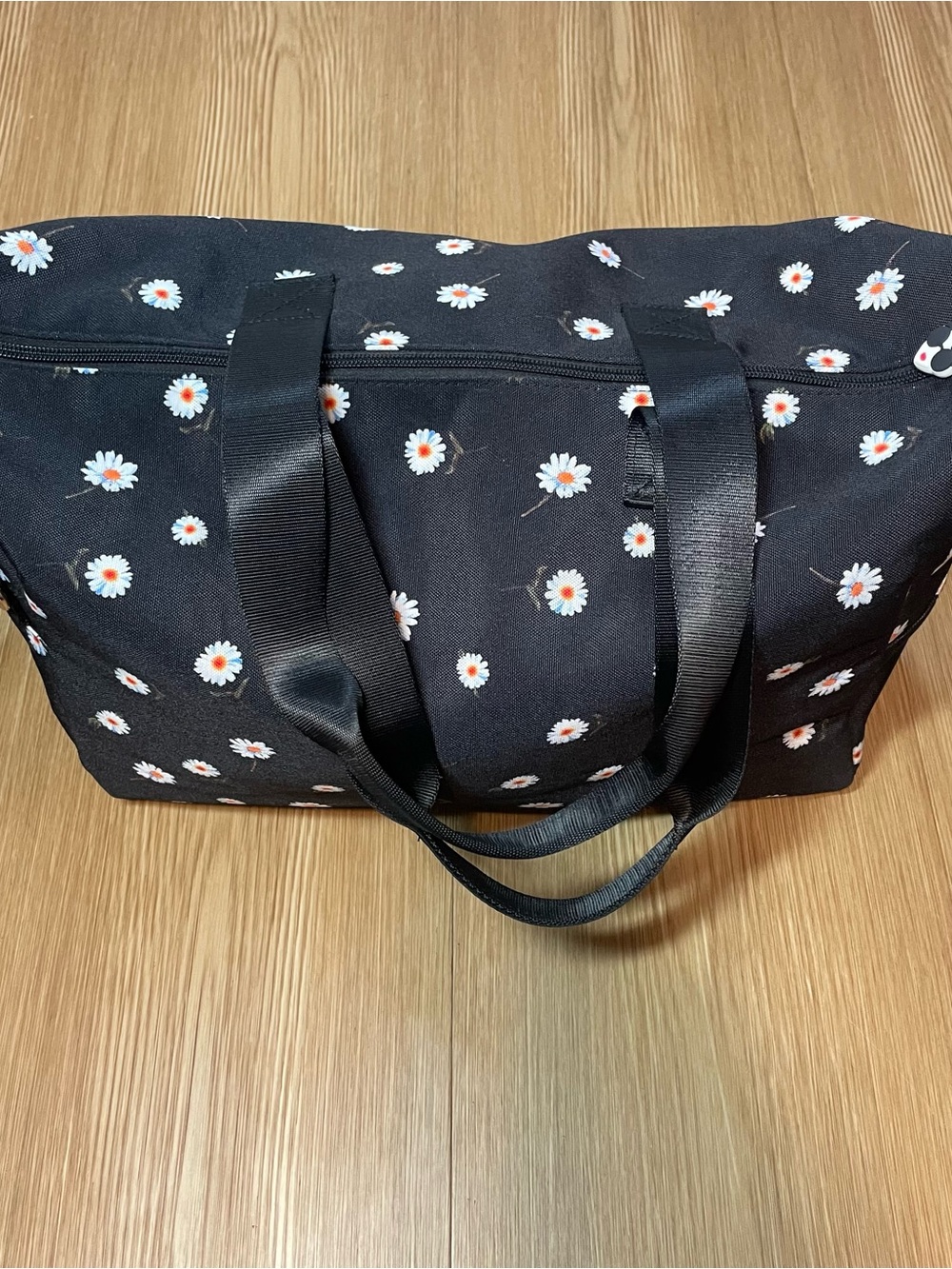 Alice + Olivia Daisy Print Duffle Bag Black Floral Weekender
